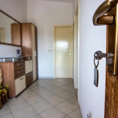 Apartamento By The Sea Necujam, Solta - 11090 Grohote